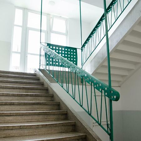 Hostel Rozna Dolina Любляна Экстерьер фото