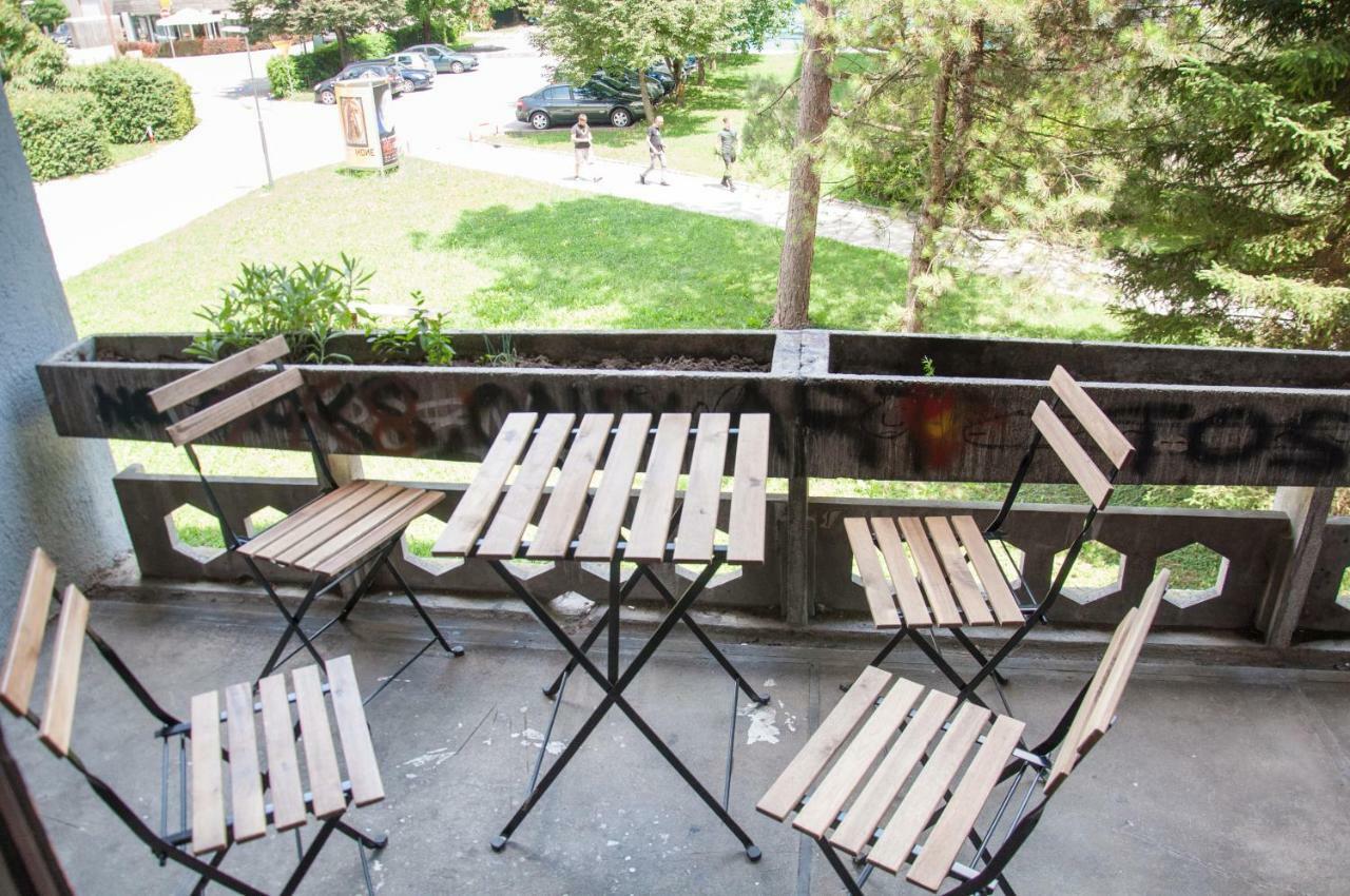 Hostel Rozna Dolina Любляна Экстерьер фото